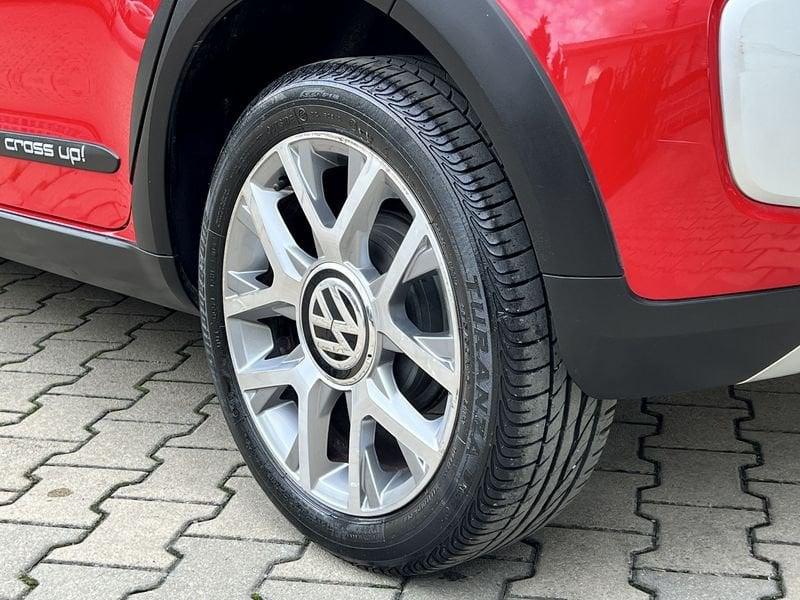 Volkswagen up! 1.0 75 CV 5p. cross up!