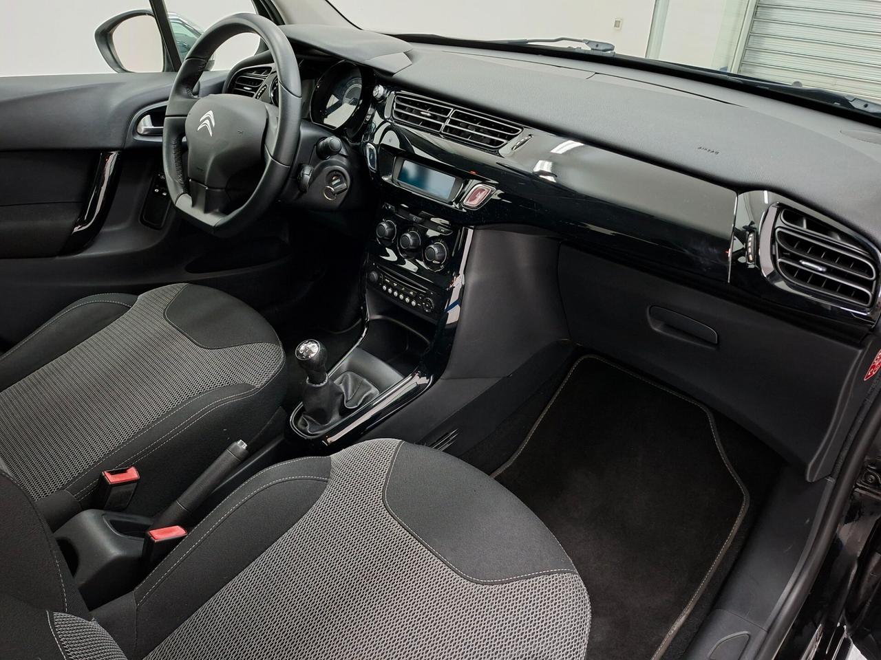 Citroen C3 1.2 VTi 82cv Vanity Fair 10