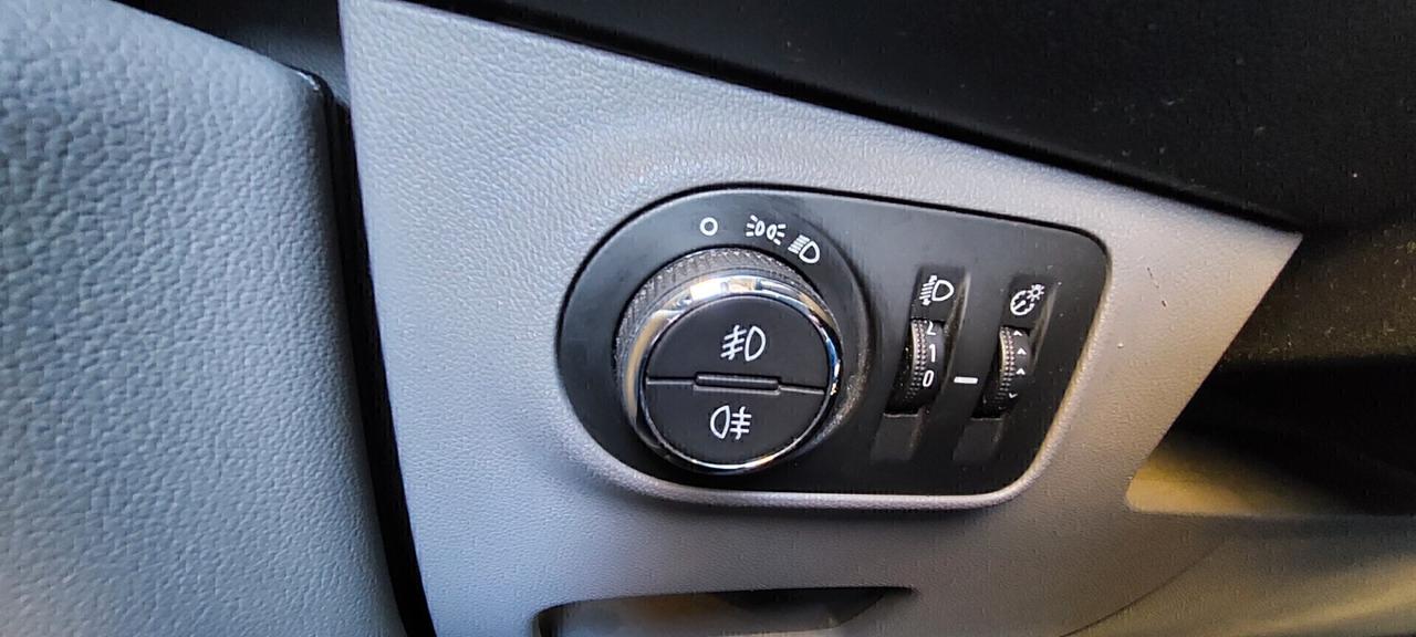 CORSA 1,3 MTJ DIESEL 75 CV MOD. INNOVATION LEGA TELEFONO SENSORI X NEOPATENTATI IMPECCABILE