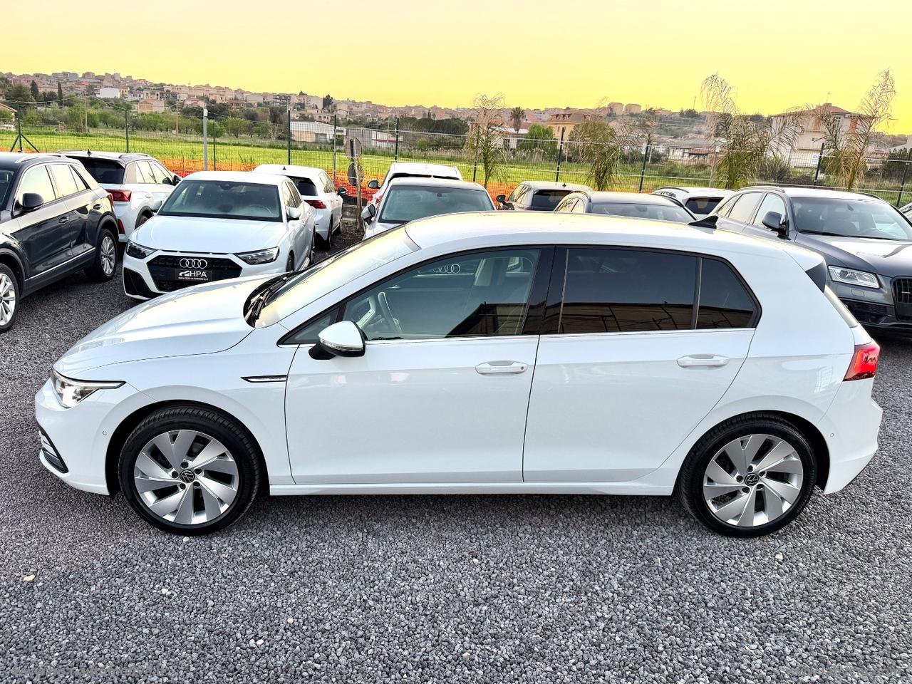 VOLKSWAGEN Golf 1.5 TSI 150CV Style NAVI IQ-LIGHT RETROCAMERA