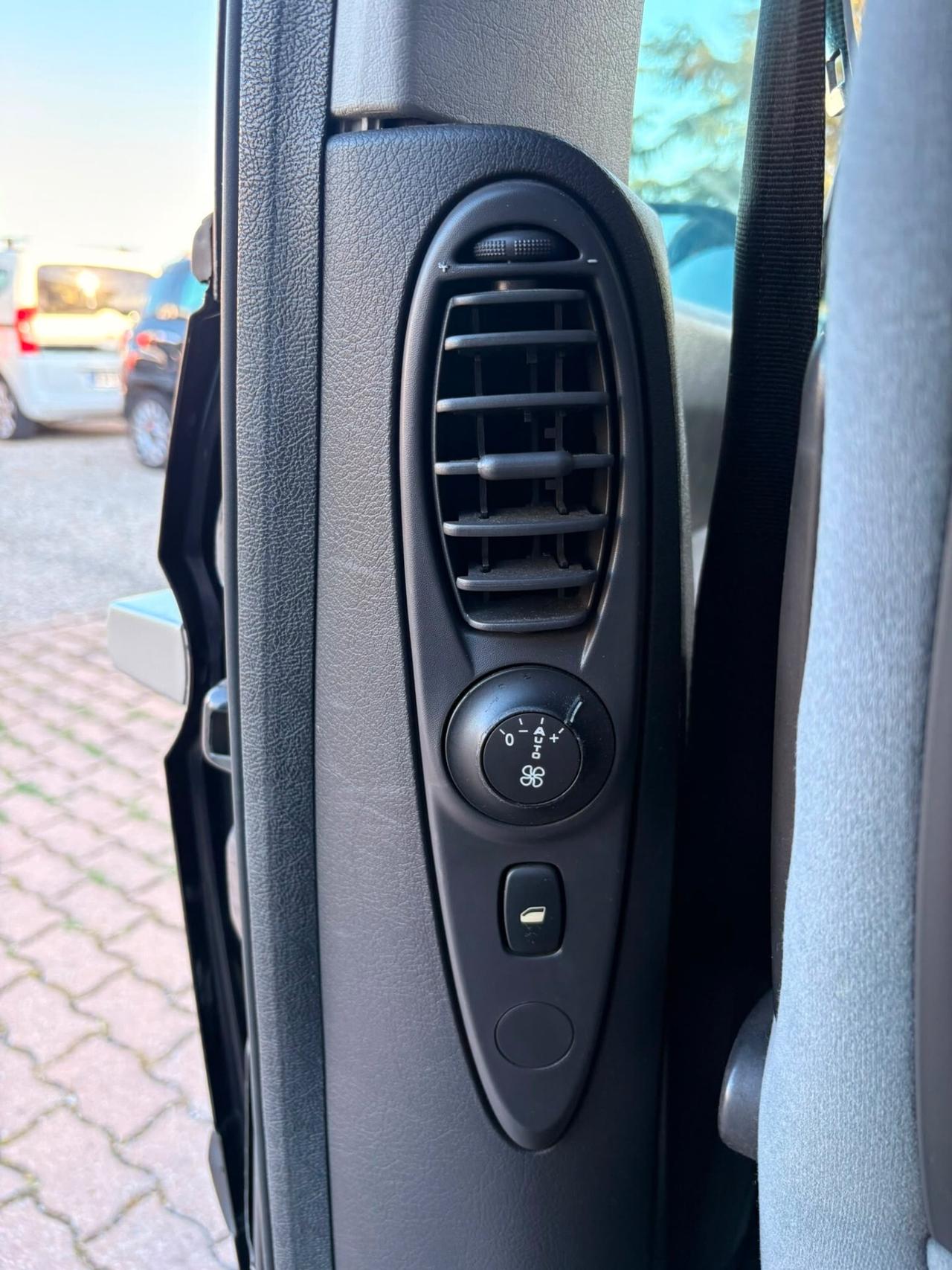 Citroen C8 2.0 HDi 120CV Elegance 7 POSTI
