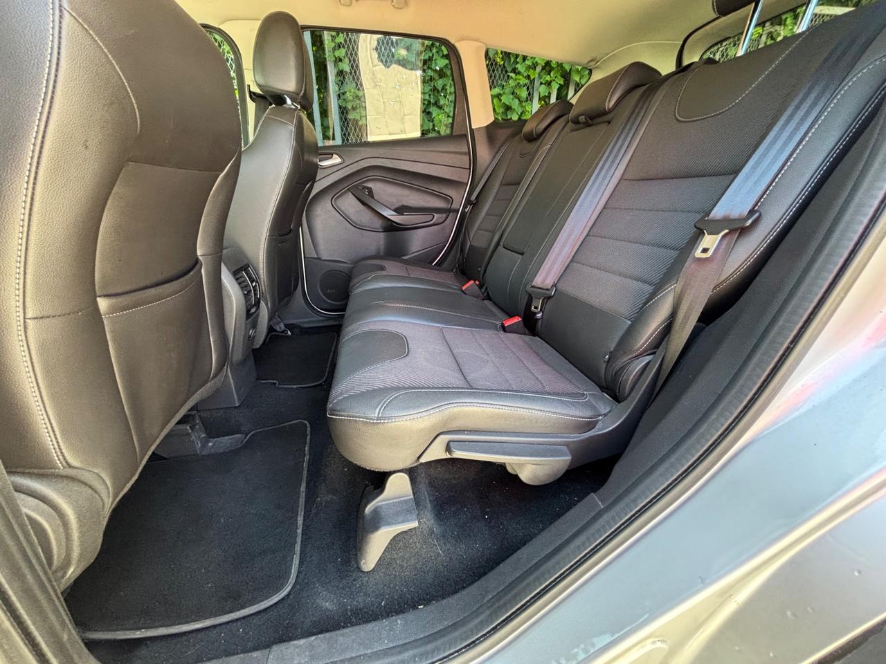 Ford Kuga 2.0 TDCI 163 CV 4WD Powershift Titanium