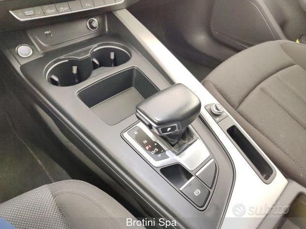 Audi A4 Avant 40 g-tron S tronic Business Adv...