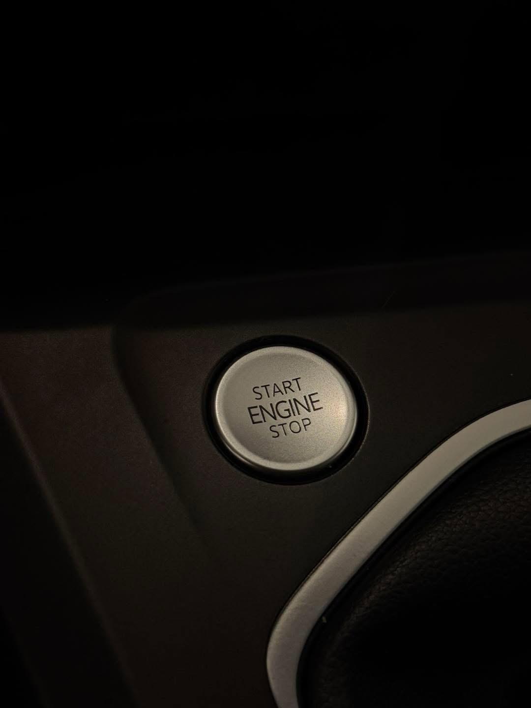 Volkswagen Golf 2.0 Tdi 115CV Life LED/LUCI AMBIE