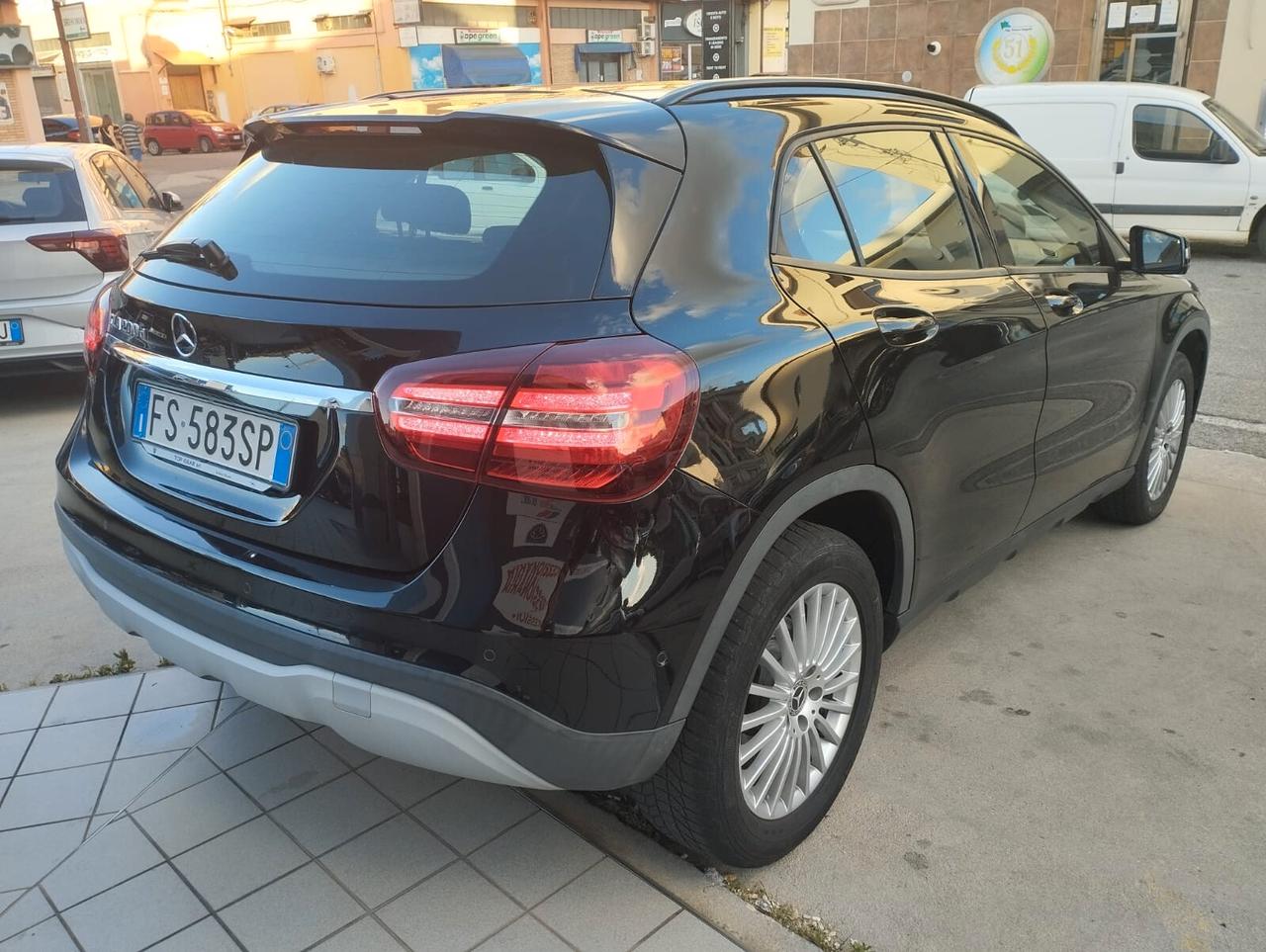 Mercedes-benz GLA 200 d Automatic Business