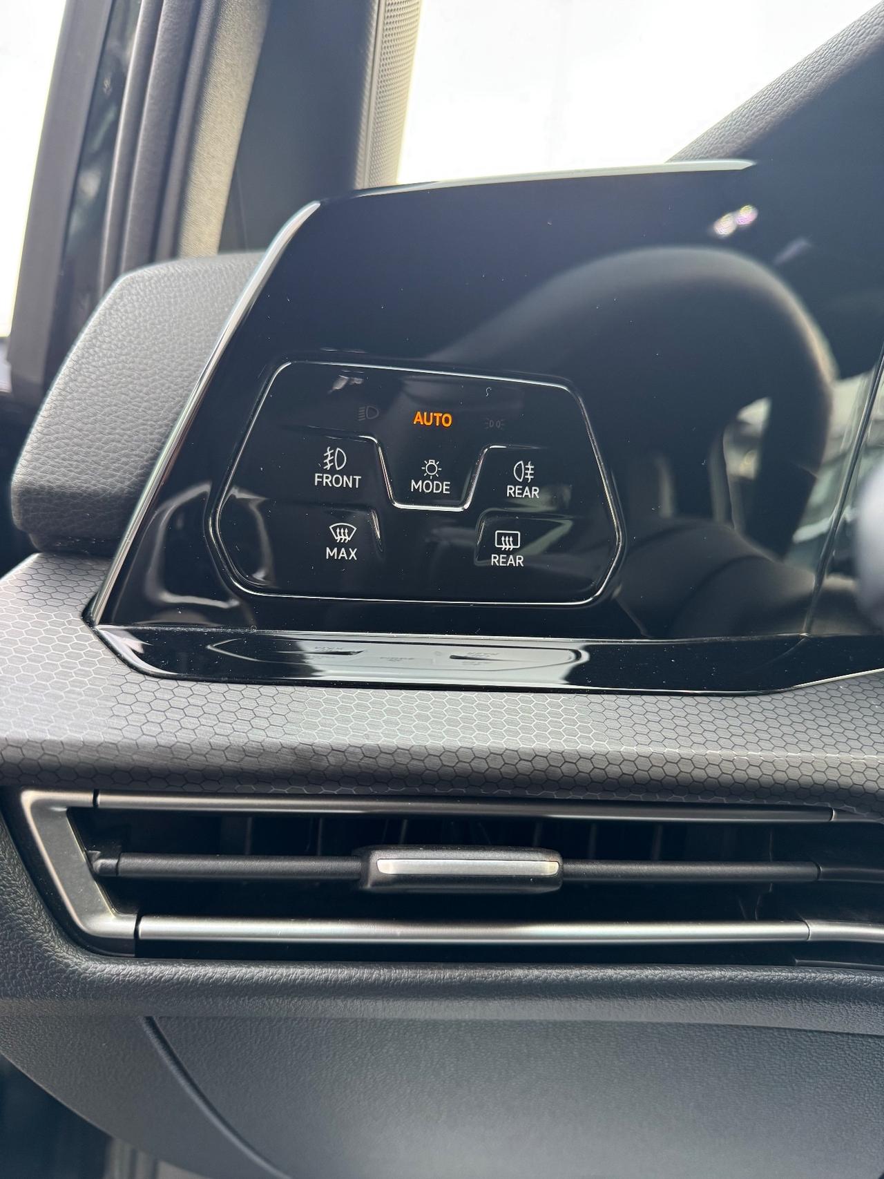 Volkswagen Golf 2.0 TDI GTD DSG