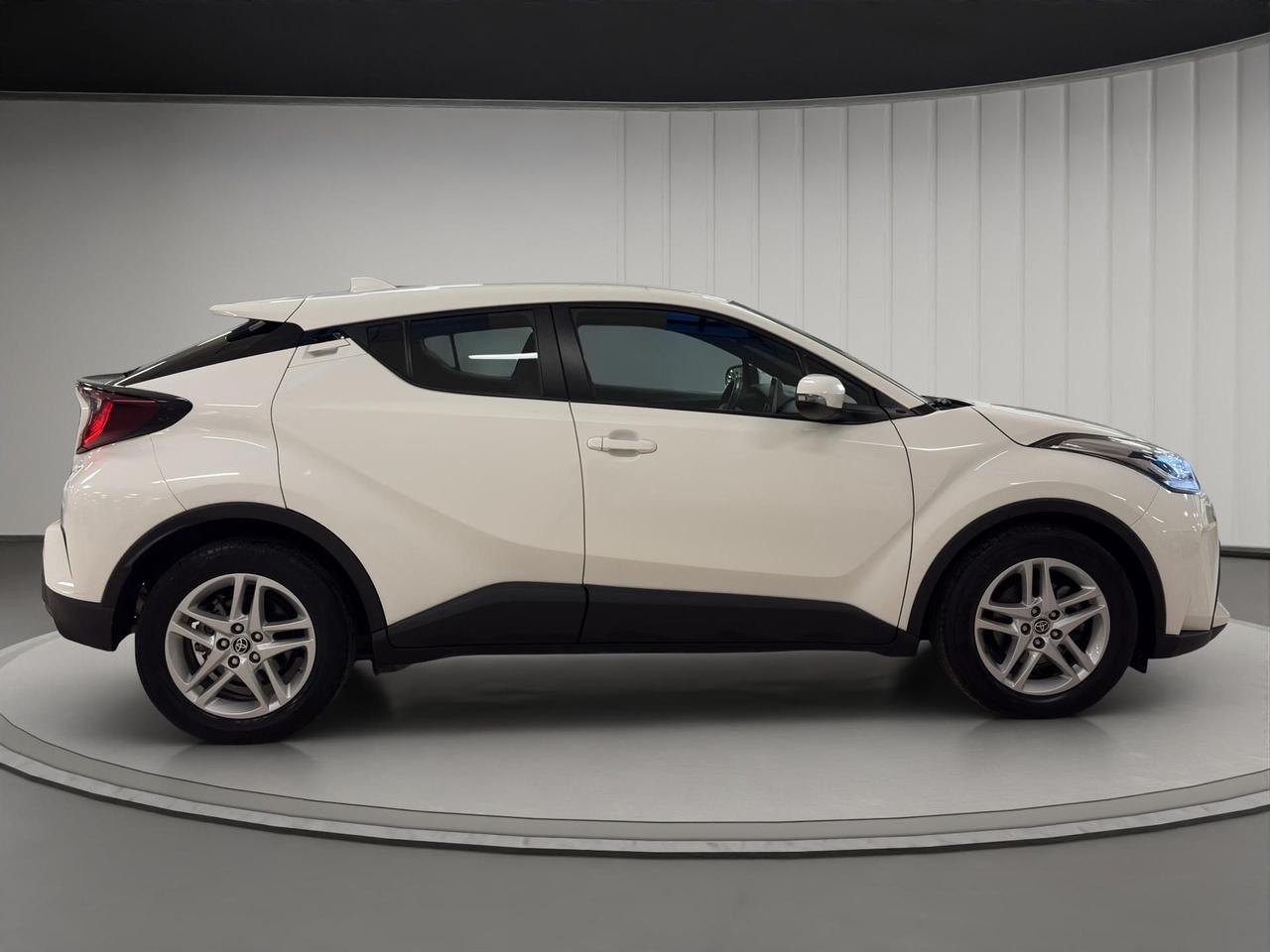 Toyota C-HR 1.8h Active e-cvt