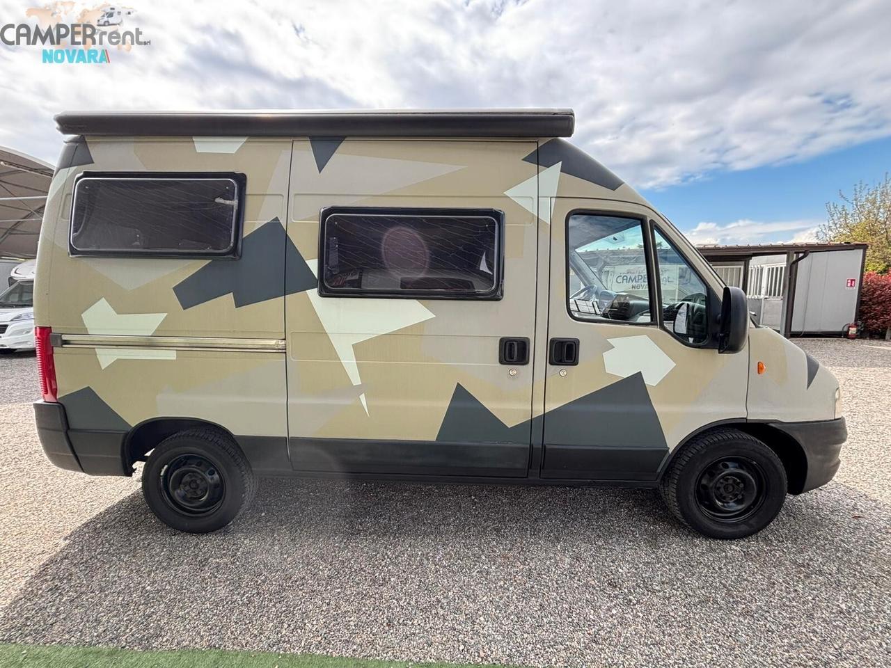 Peugeot 244 L - FURGONATO COMPATTO CON DINETTE A FERRO DI CAVALLO