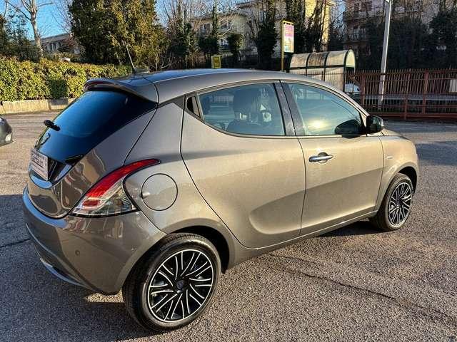 Lancia Ypsilon 1.0 firefly hybrid Gold s