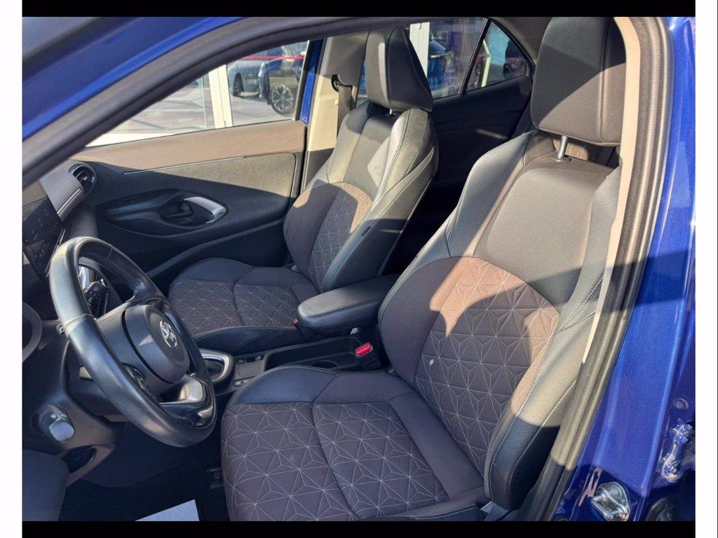TOYOTA Yaris cross 1.5h lounge fwd 116cv e-cvt del 2022