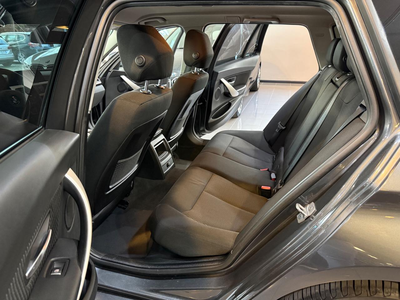 Bmw 318 Touring 318d auto 82.000 KM!!