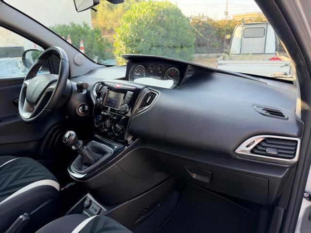 LANCIA Ypsilon 1.2 GOLD 5 POSTI+UCONNECT+SENSORI PARK