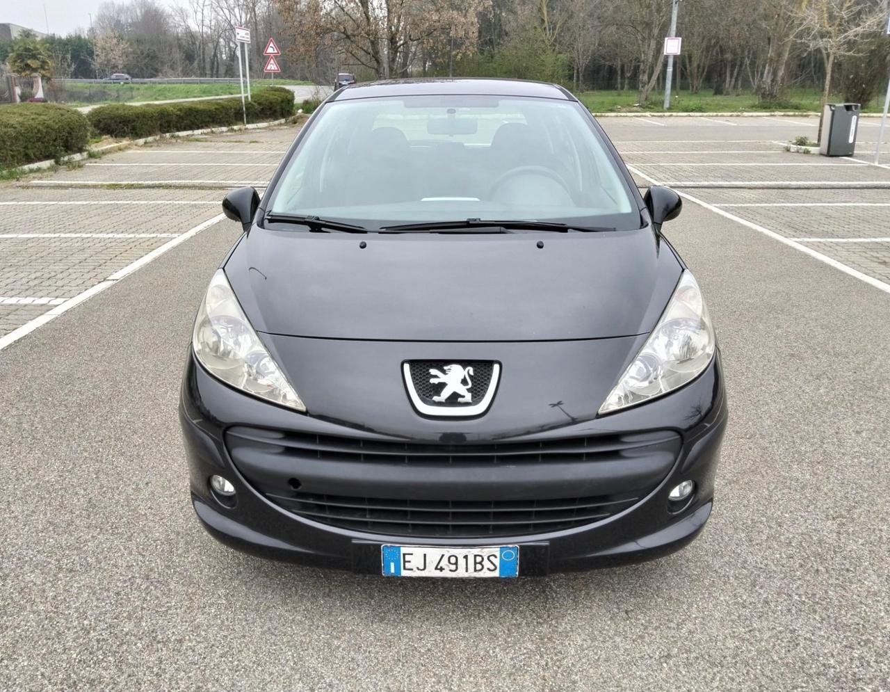 Peugeot 207 1.4 8V 75CV 5p. GPL*Clima*Euro5