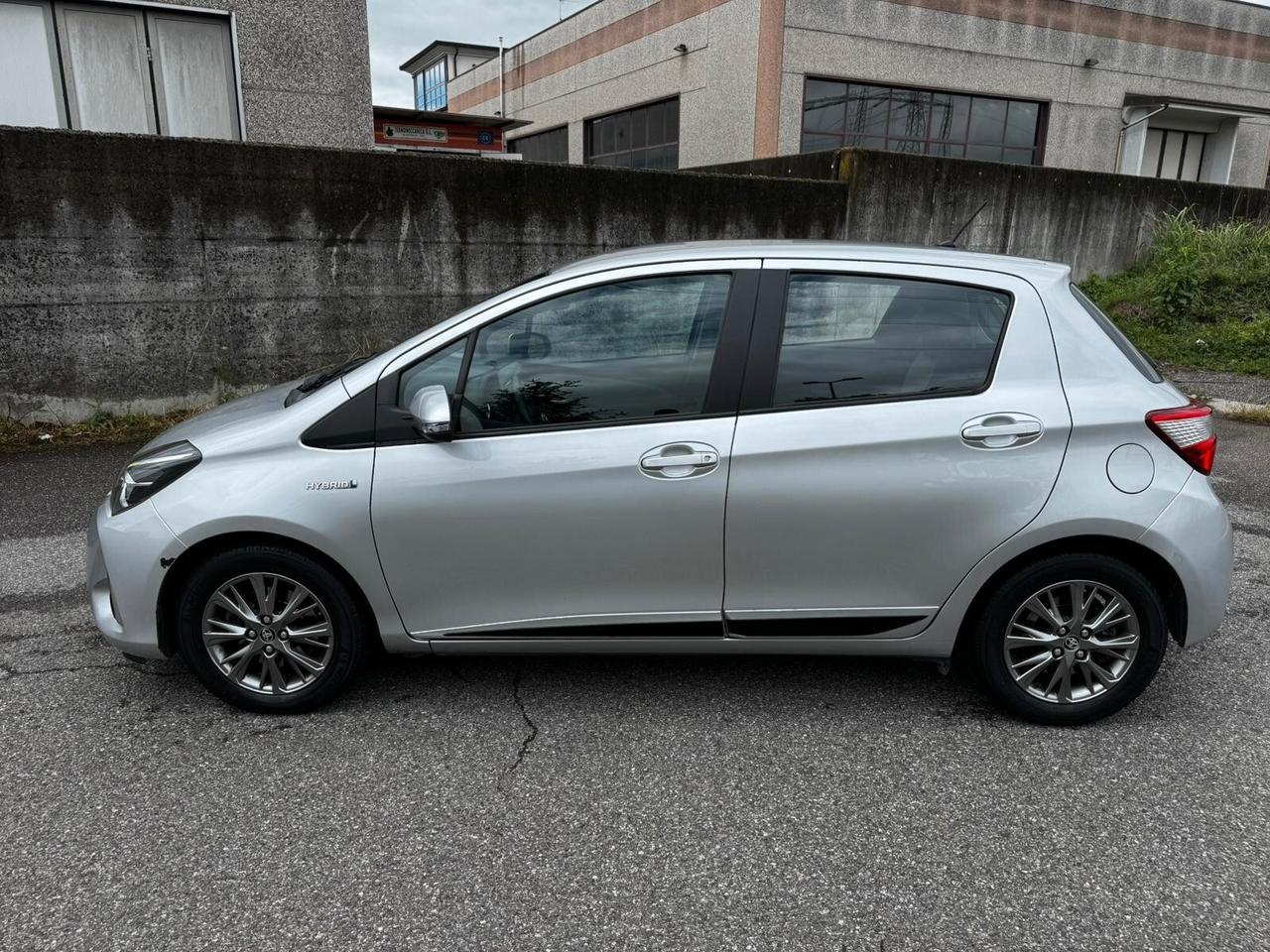 Toyota Yaris 1.5 Hybrid 5 porte Active