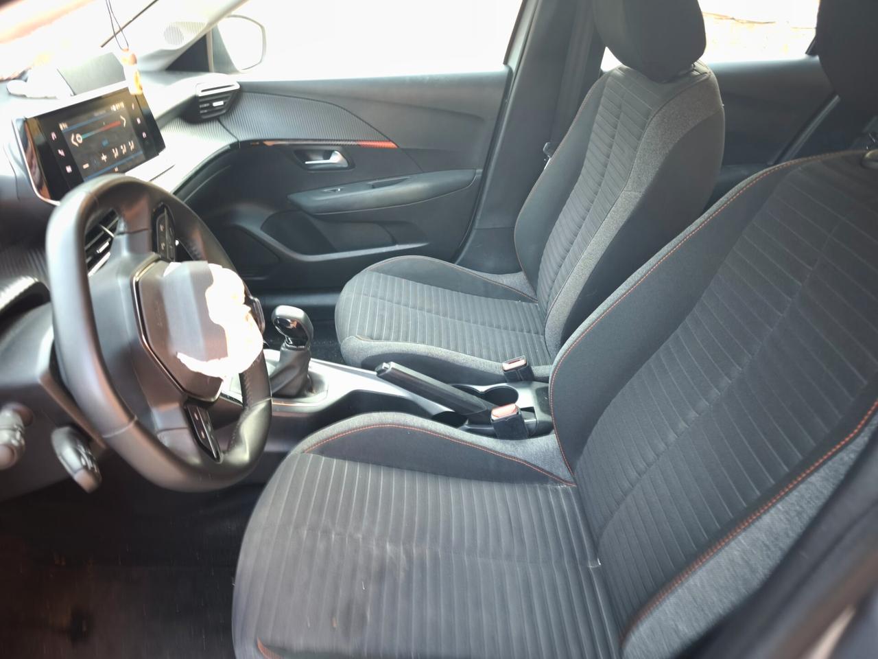 Peugeot 208 PureTech 75 INCIDENTATA