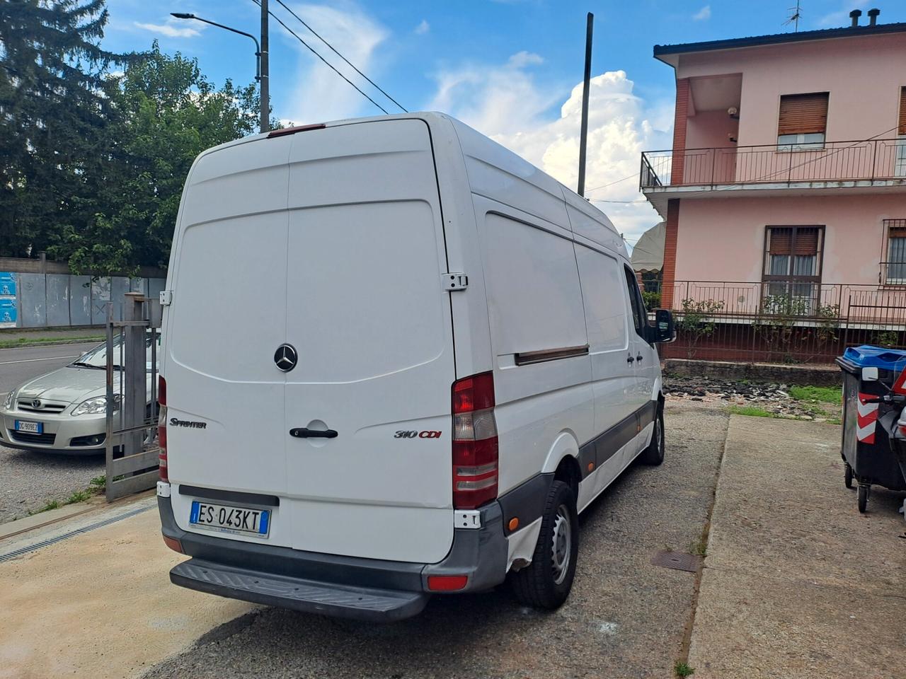 Mercedes Benz
