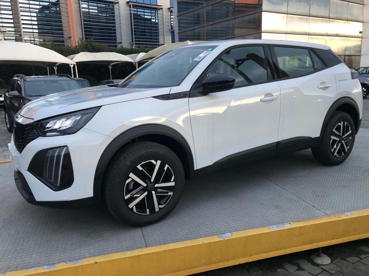 Peugeot 2008 PureTech 100 S&S Style