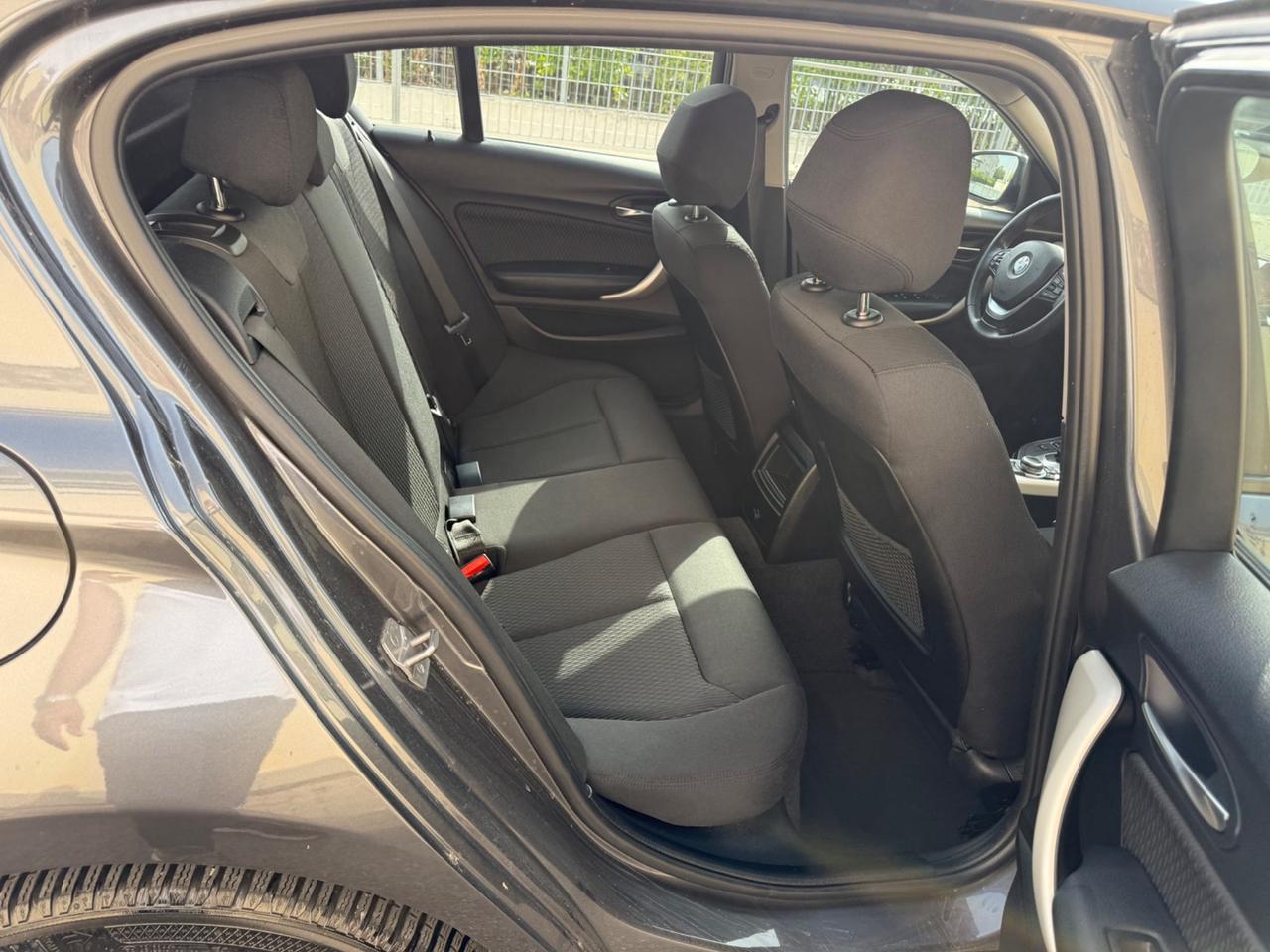Bmw 118d 5p. Business Automatica