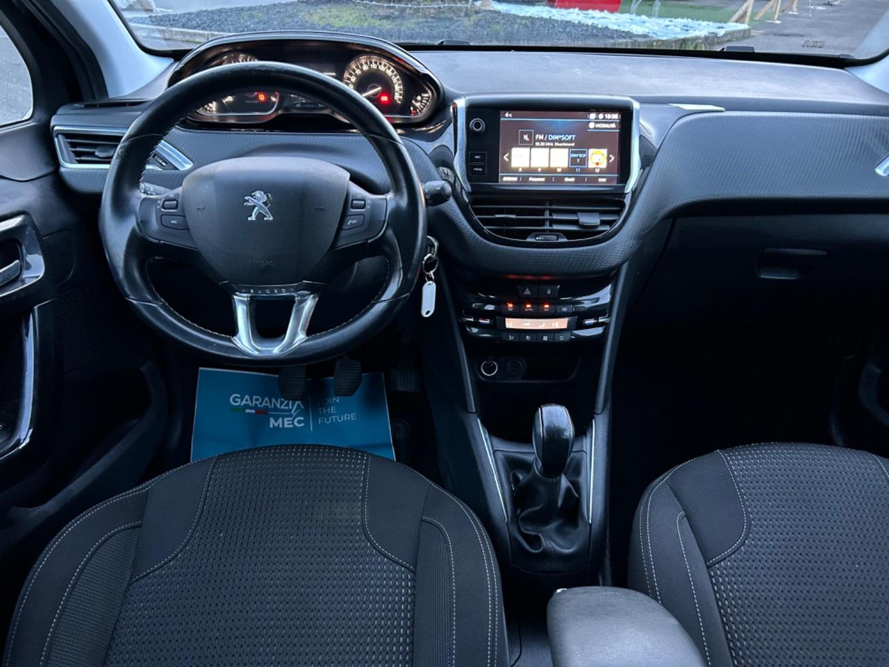 Peugeot 208 PureTech 82 5 porte Allure* Neo patentati *