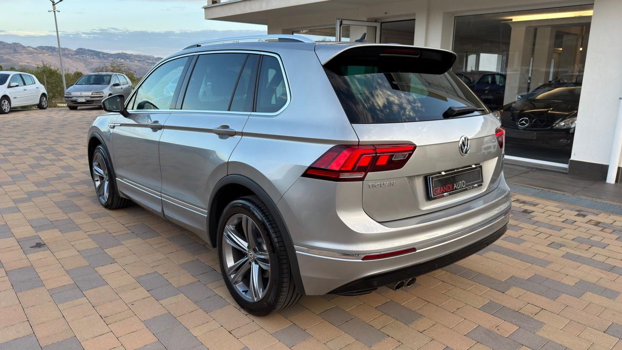 Volkswagen Tiguan R-LINE 2.0 TDI DSG