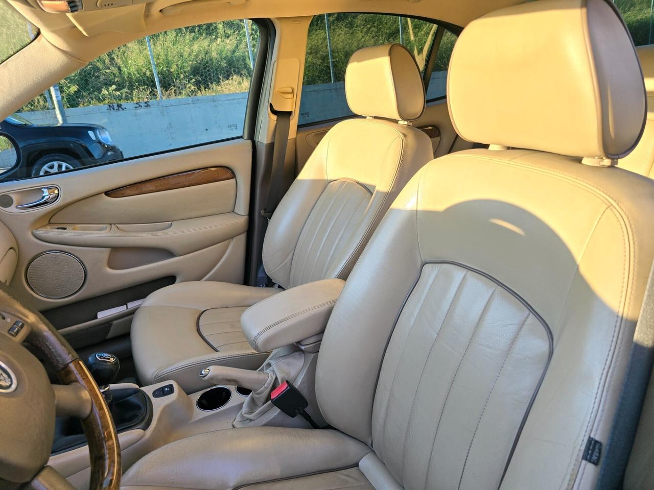 Jaguar X-Type 2.2D cat Executive