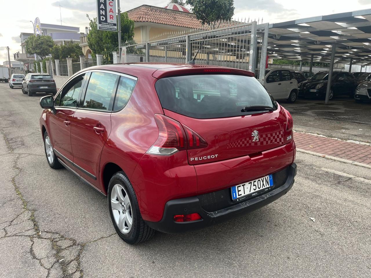 Peugeot 3008 1.6 HDi 115CV Business Unipro 2014