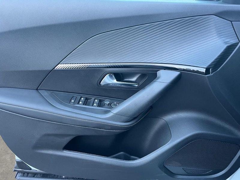 Peugeot 2008 2008 PureTech 100 S&S Allure KM0