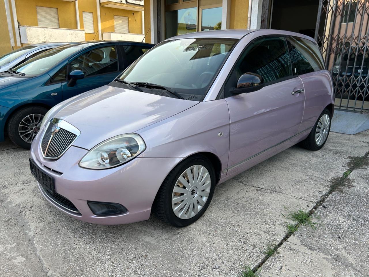 Lancia Ypsilon 1.3 MJT 75 CV Unyca 2011 NEOPATENTATI!!