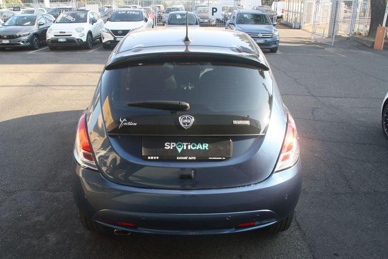 Lancia Ypsilon 1.0 FireFly 5 porte S&S Hybrid Platino