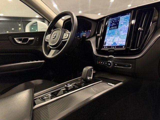 VOLVO XC60 B4 (d) automatico Mhev 197CV Momentum