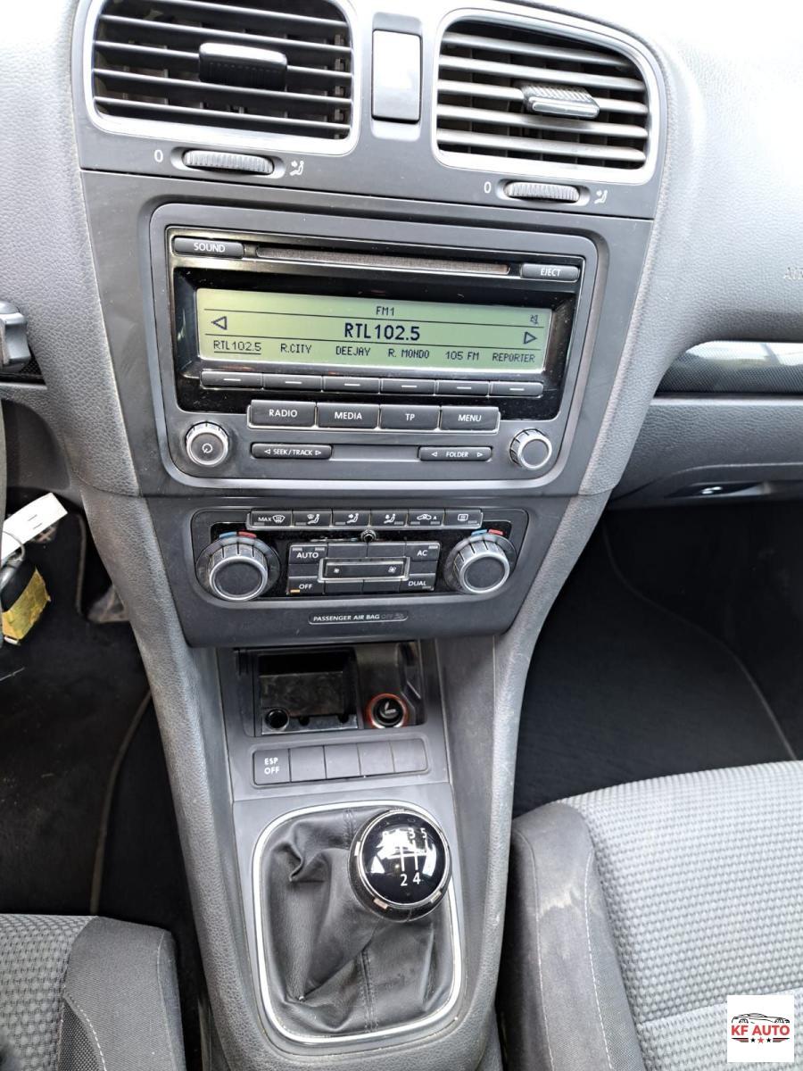 VOLKSWAGEN - Golf 1.6 tdi Comfortline 5p