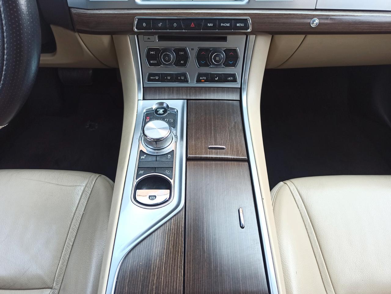 Jaguar XF 3.0 DS V6 Luxury