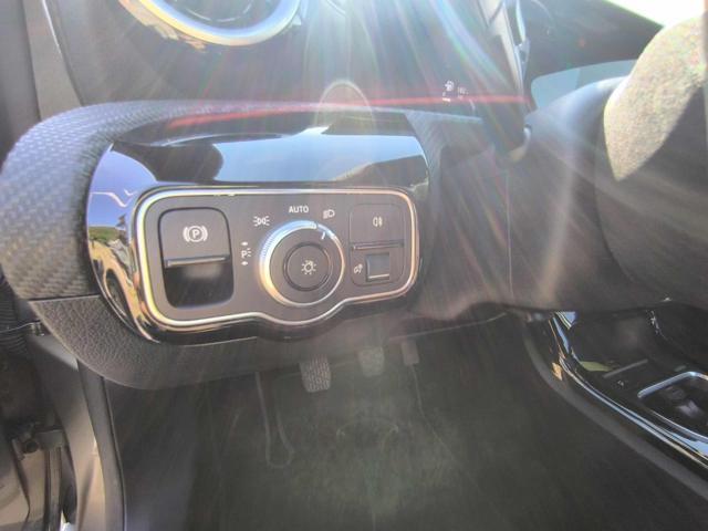 MERCEDES-BENZ A 180 d Sport