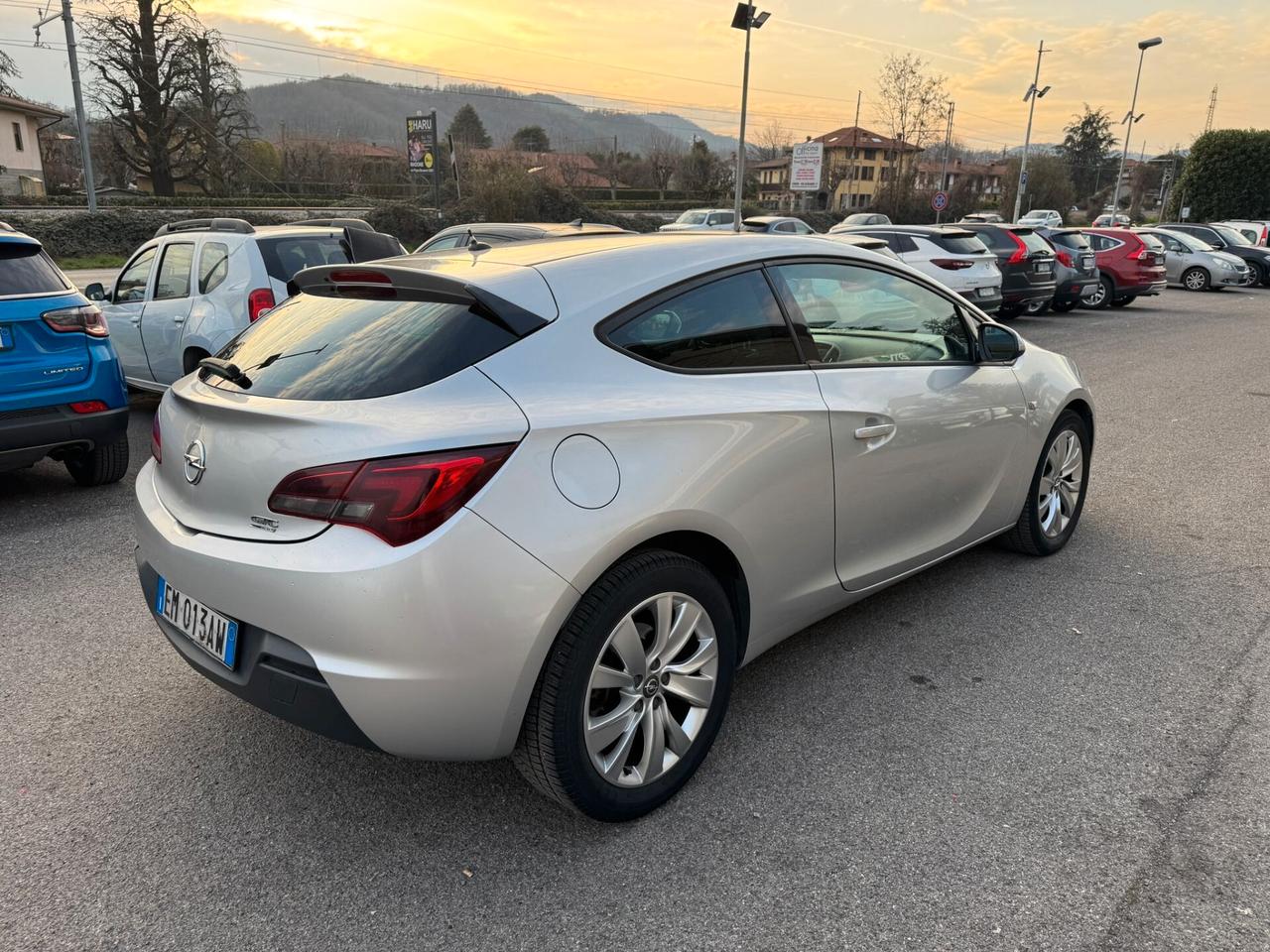 Opel Astra GTC 1.4 Turbo 140CV S&S 3 porte Cosmo