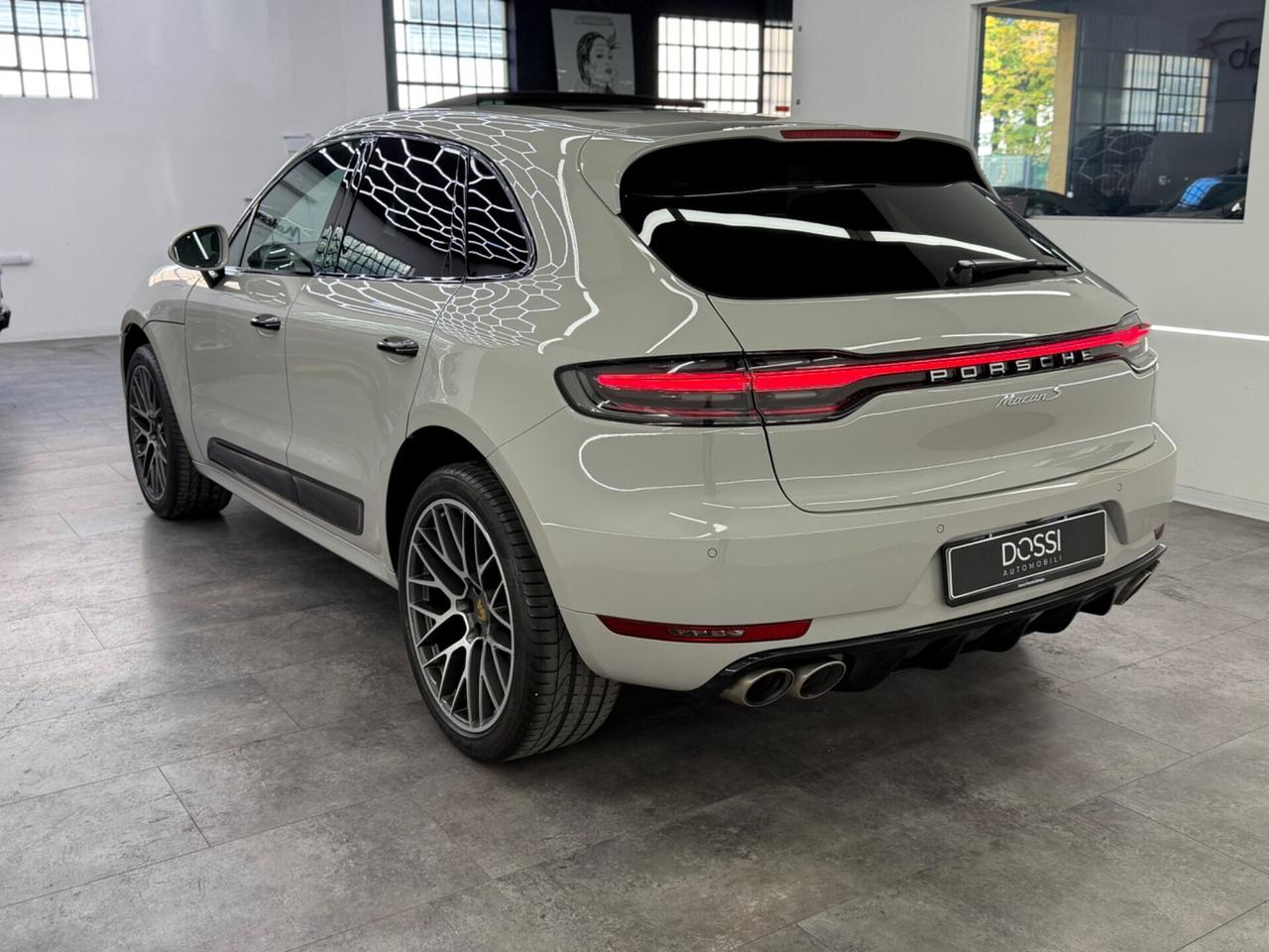 Porsche Macan 3.0 S --GRIGIO GESSO--