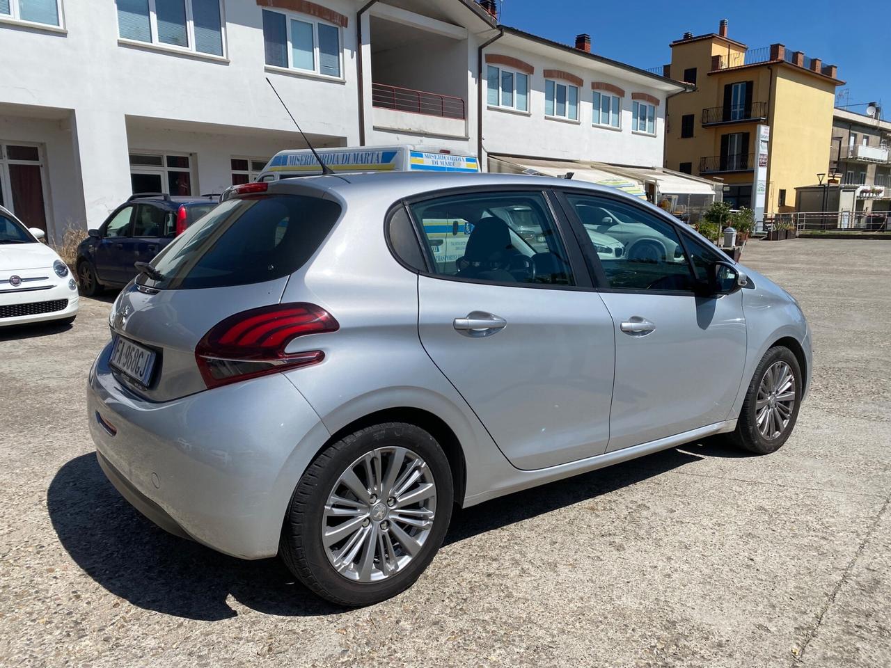 Peugeot 208 PureTech 82 5 porte Access
