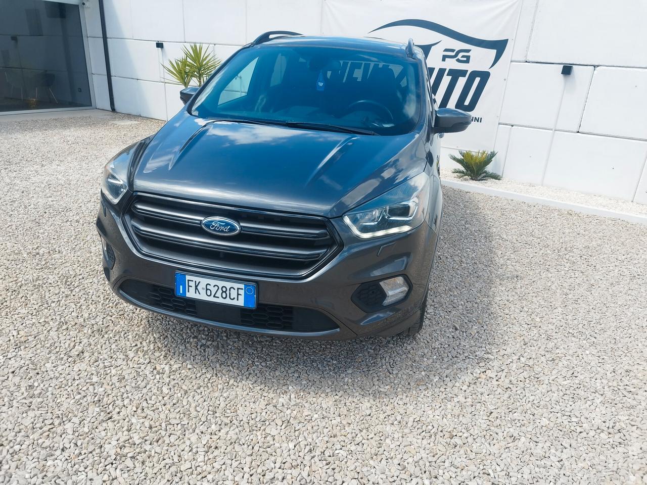 Ford Kuga 1.5 TDCI 120 CV S&S 2WD ST-Line
