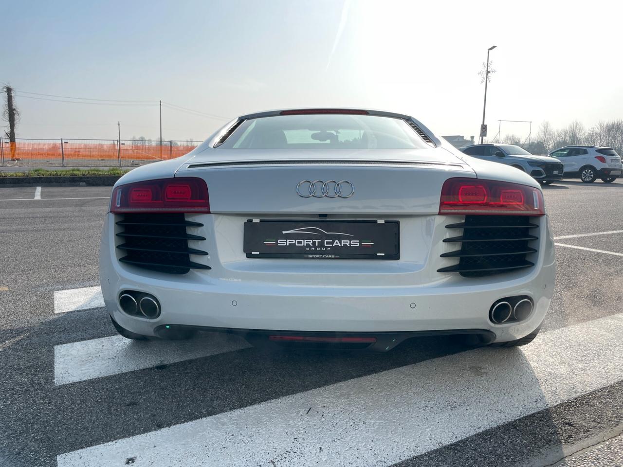 Audi R8 4.2 V8 FSI quattro