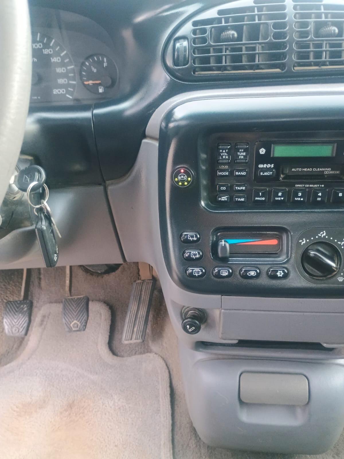 Chrysler Voyager 2.4 16V LE