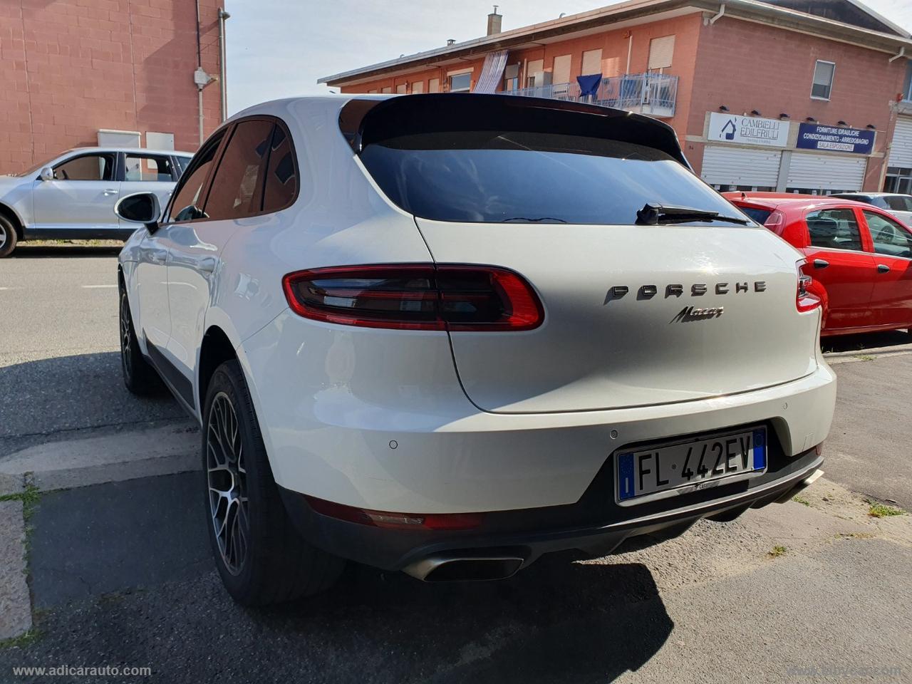 PORSCHE Macan 2.0 BENZINA 252 CV