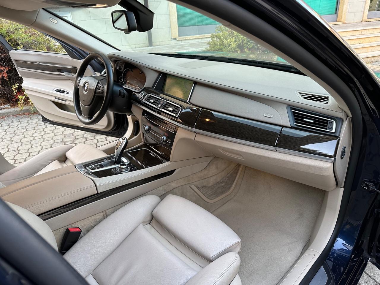 Bmw 730 730d xDrive Futura