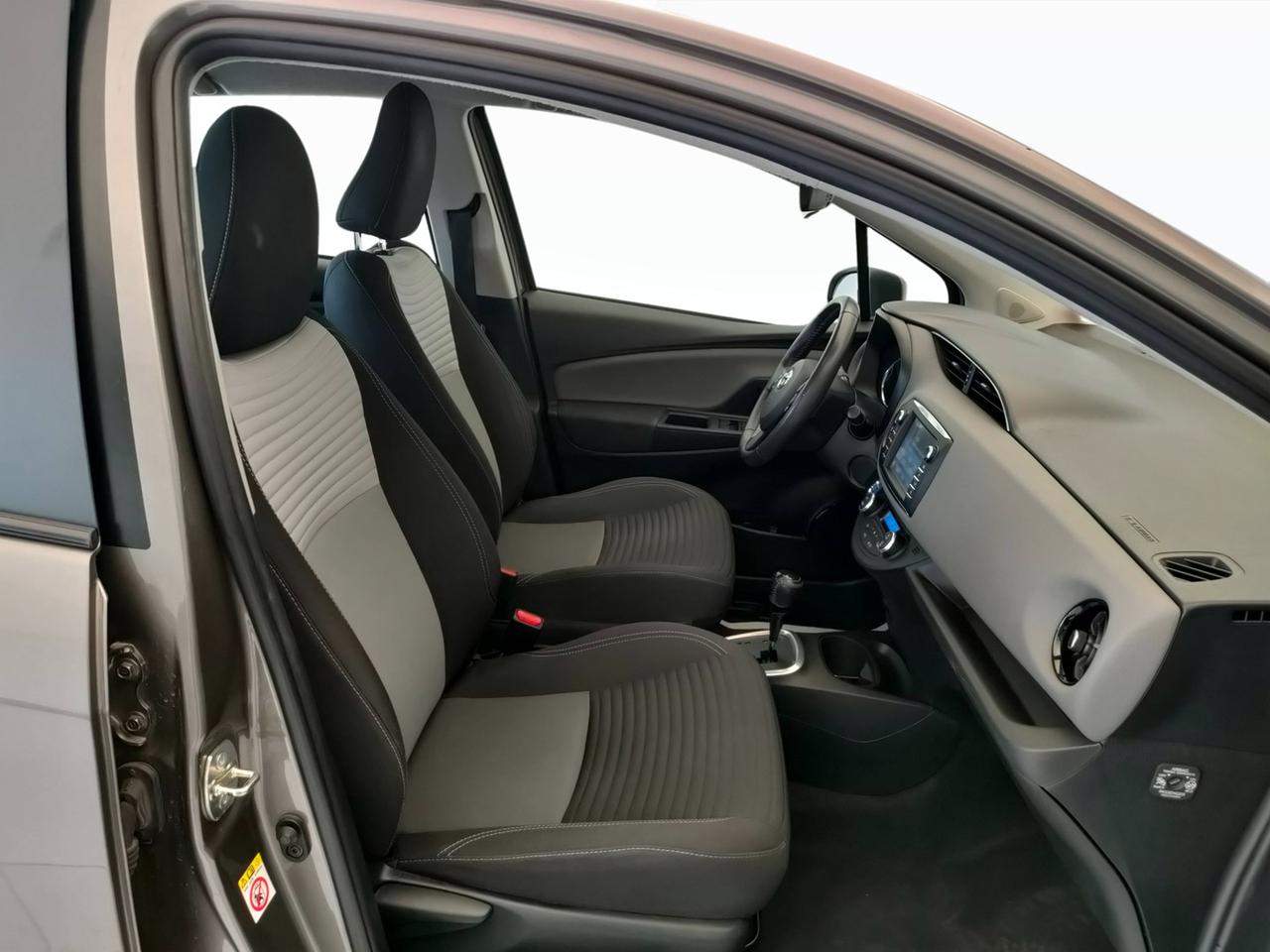 TOYOTA Yaris III 2017 - Yaris 5p 1.5h Active