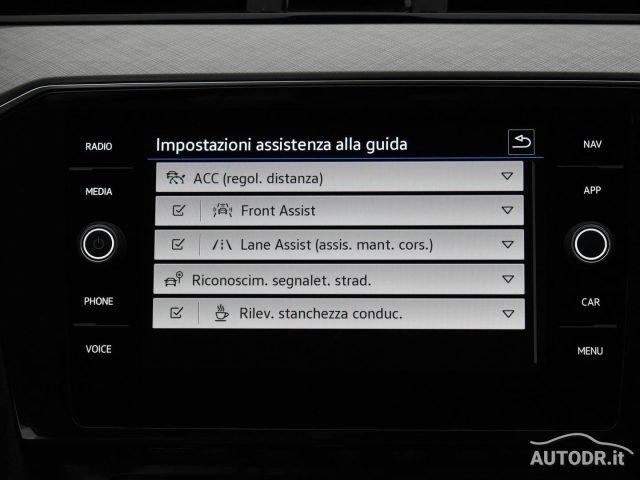 VOLKSWAGEN Passat Variant 2.0 TDI EVO DSG Business Fari LED, Navi, Ambient