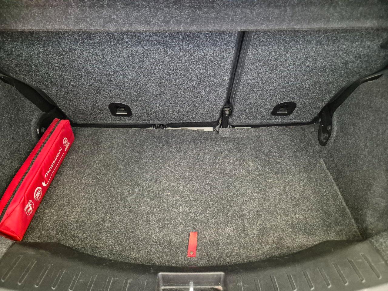 Lancia Ypsilon 5 porte 1.2 Silver 69cv - NEOPATENTATI - Sens. Post. - Bluetooth