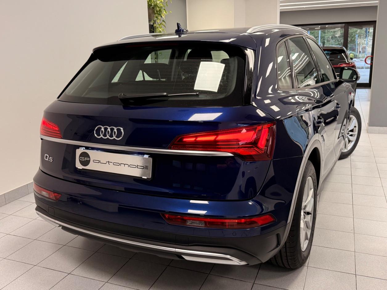 Audi Q5 2.0 tdi S-tronic 163cv Iva esposta