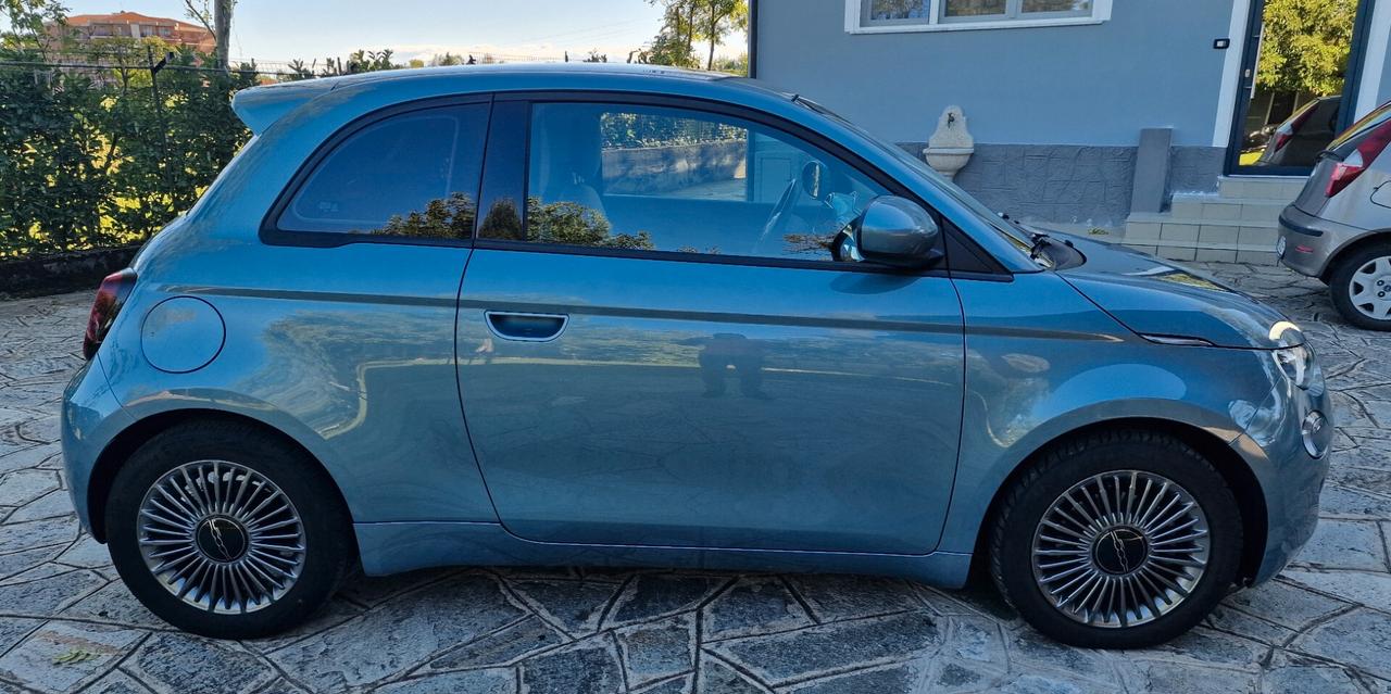 Fiat 500e Passion 42 kWh