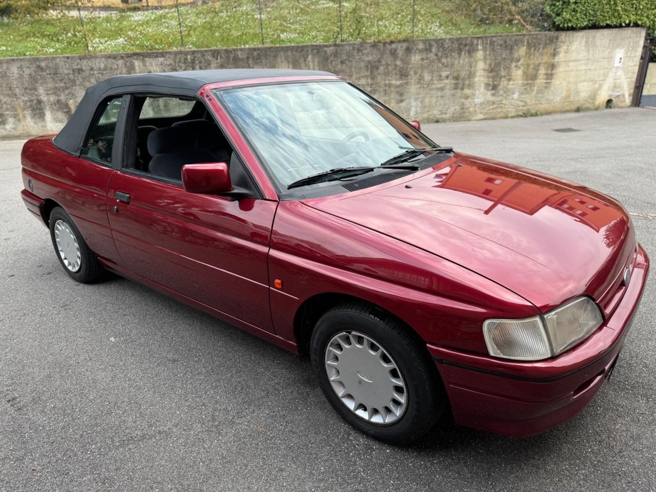 Ford Escort 1.8i 16V - Cabrio