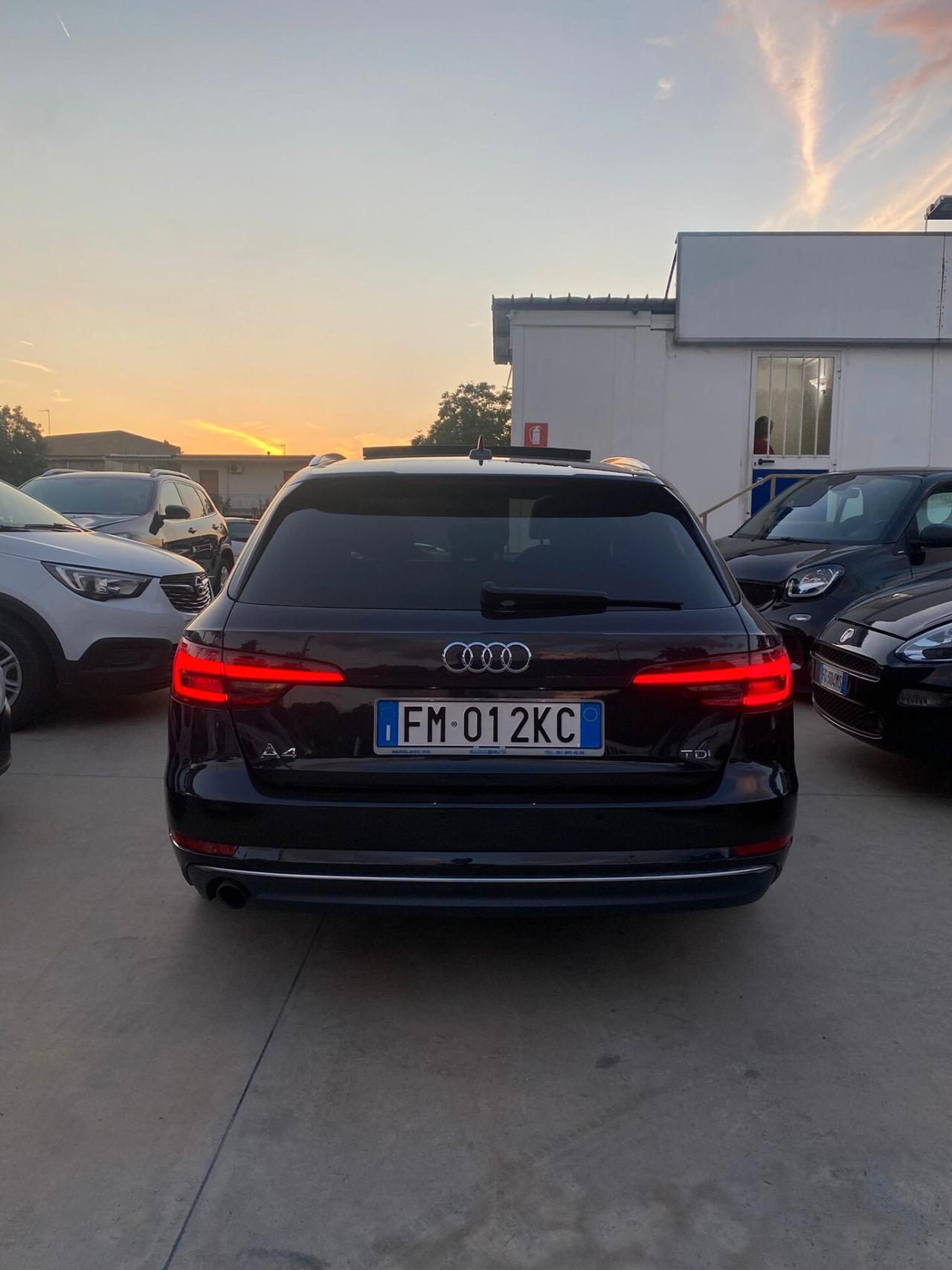 Audi A4 2.0 TDI 122 CV S LINE