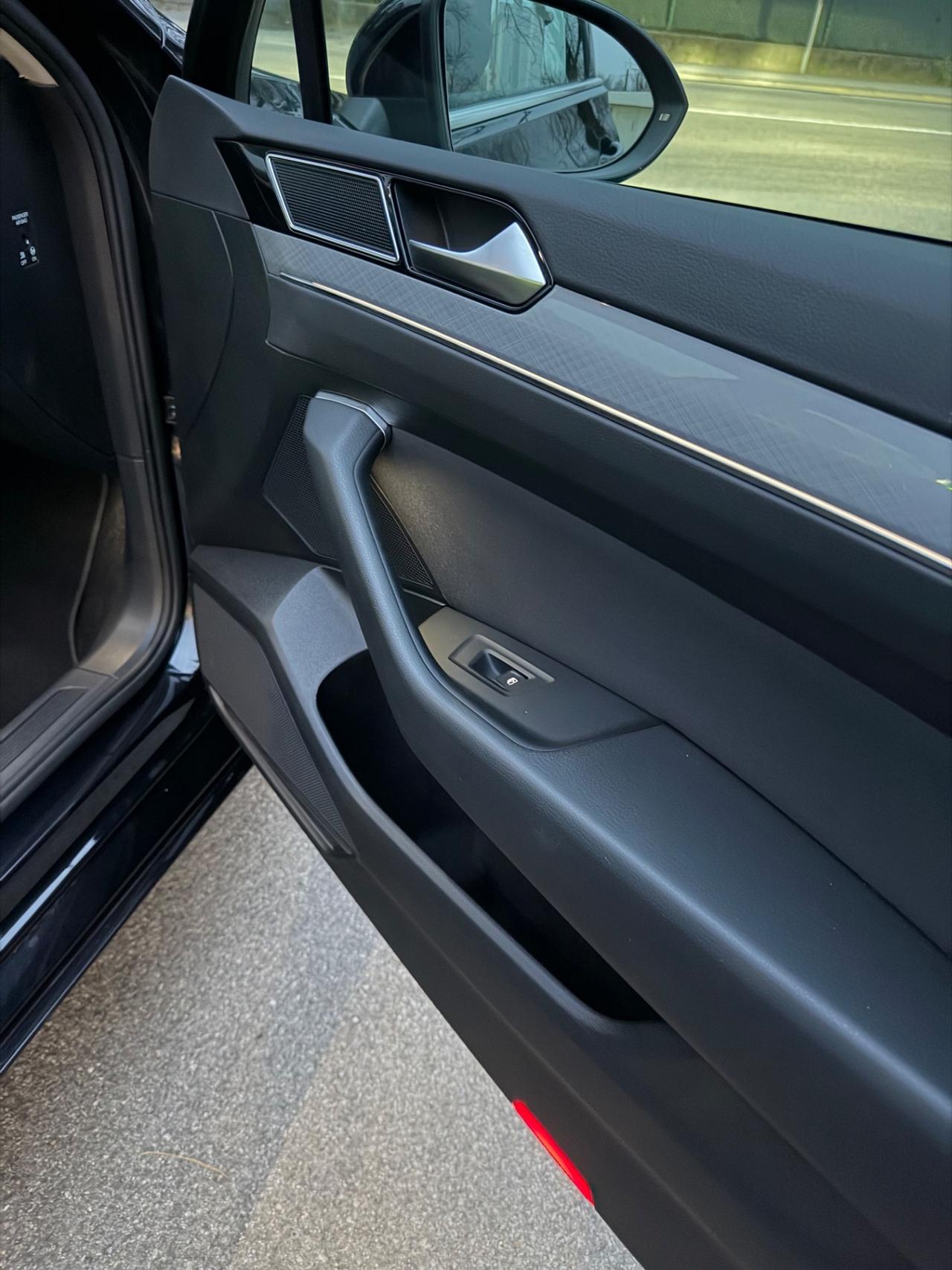 Volkswagen Passat 2.0 TDI SCR 190 CV DSG Executive BMT