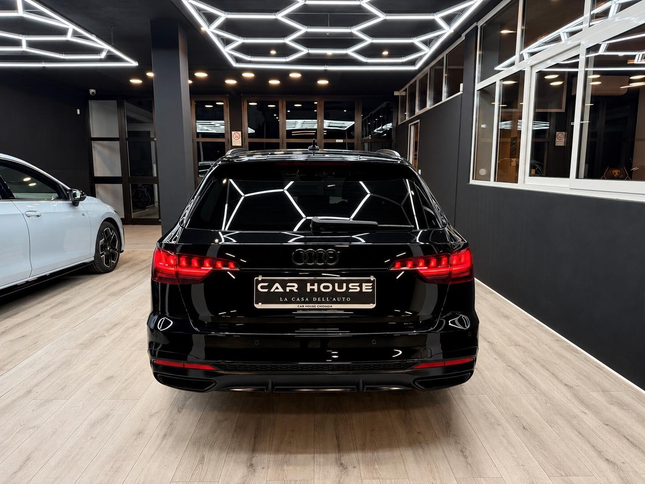 Audi A4 2.0 TDI QUATTRO 190CV SLine Stronic